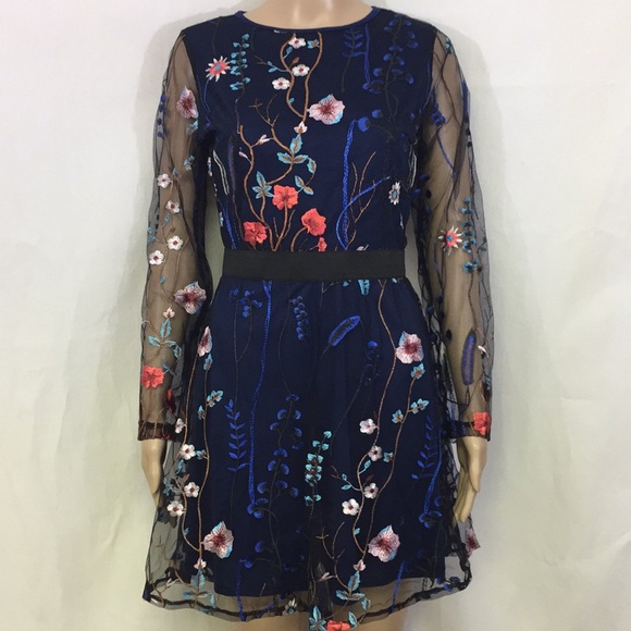 CBR dress small embroidered sheer arm - Picture 3 of 10